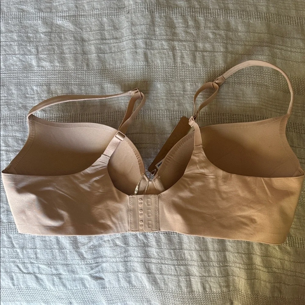 SKIMS NWT Ultimate Push-Up Plunge Bra 38C *Mica - Picture 3 of 4